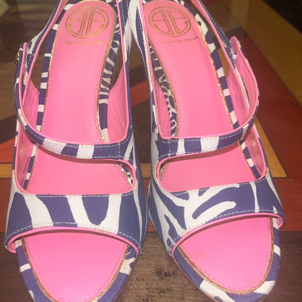 Lily Pulitzer Navy & White Patterned Slingback wedge sandals